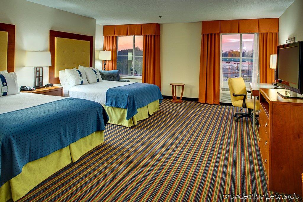 Delta Hotels By Marriott קולוניאל הייטס חדר תמונה