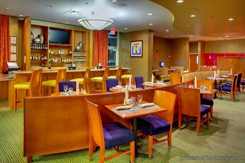 Delta Hotels By Marriott קולוניאל הייטס מסעדה תמונה