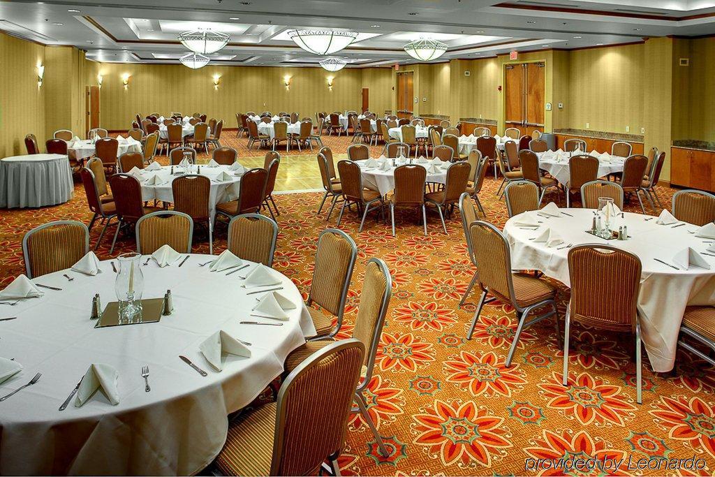 Delta Hotels By Marriott קולוניאל הייטס מסעדה תמונה
